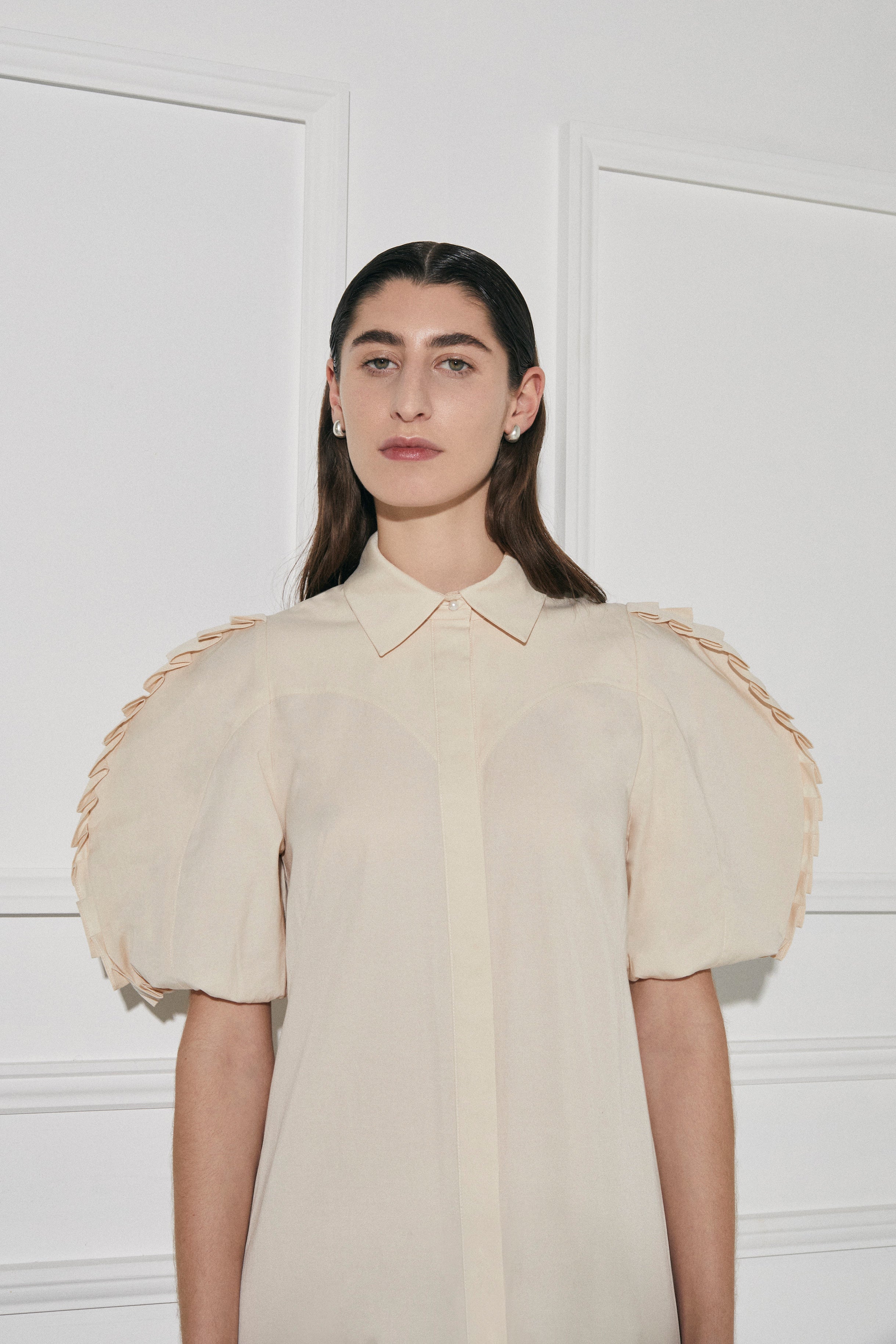 Turista shirt maxi dress in Lyocell | Cotton from Australian designer PALMA MARTÎN. Pleated ruffle sleeve details are both playful and nostalgic.